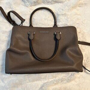 Micheal Kors Taupe Purse